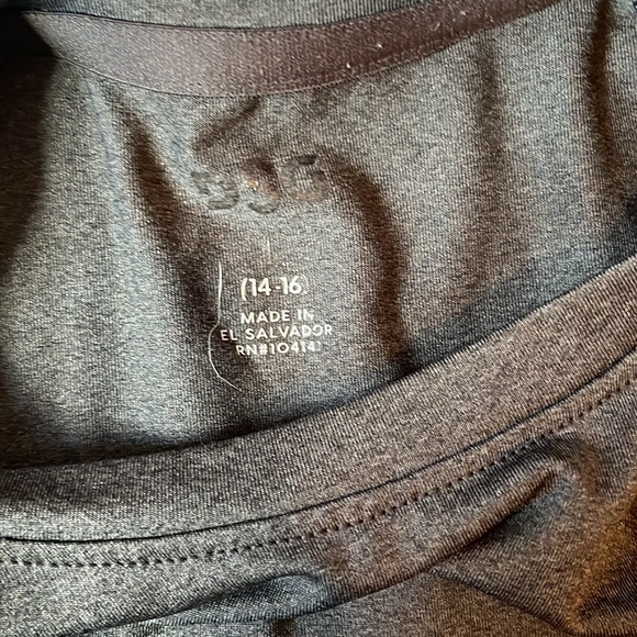 Dick Sporting Goods Boys grey running shirt - Picture 3 of 3